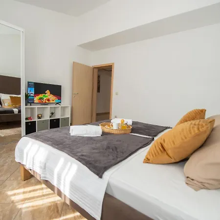 Feriehus Near Trogir Kaštel Štafilić